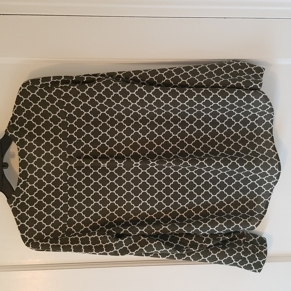 Express Patterned Shirt - Picture 4 of 5